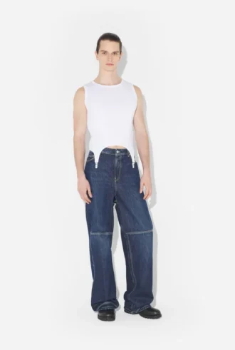 De witte tanktop met jarretelles De witte tanktop met jarretelles