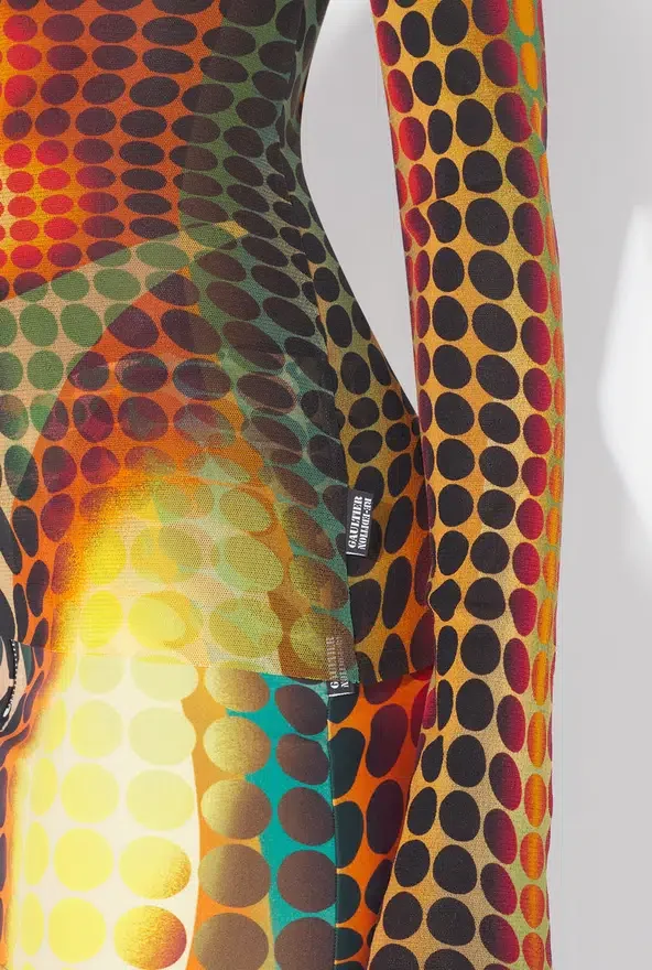 Re-Edition – de bruine mesh-top met stippen Re-Edition – de bruine mesh-top met stippen